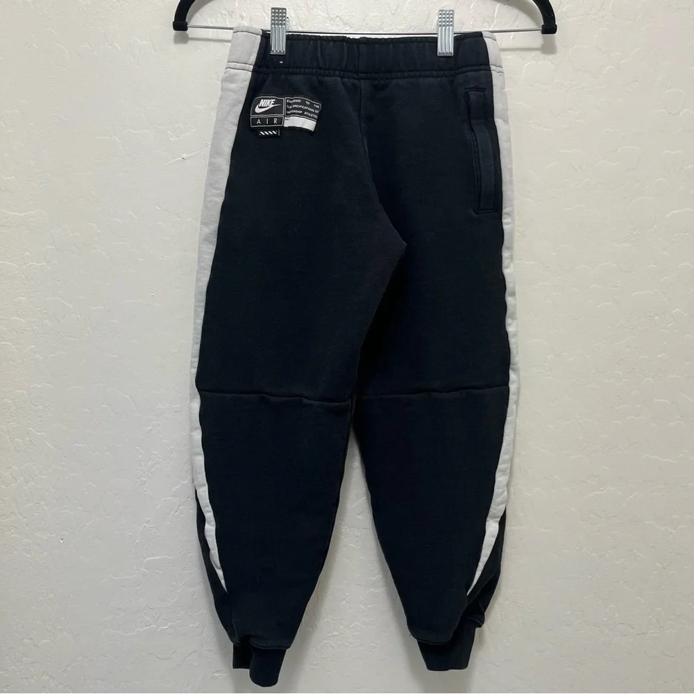 Nike Kids' Boys Air Club Fleece Grade School Joggers Size M